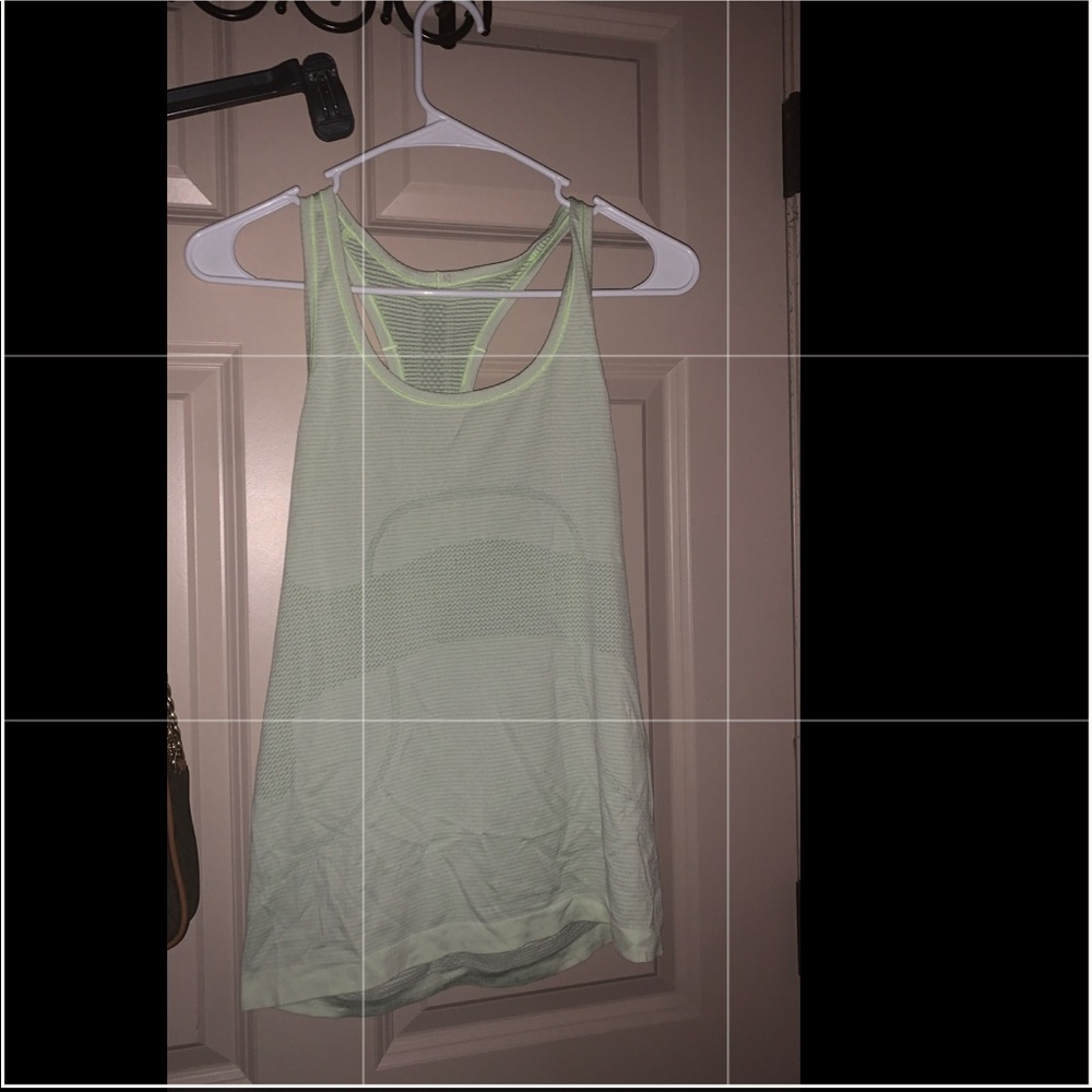 Green lululemon tank
